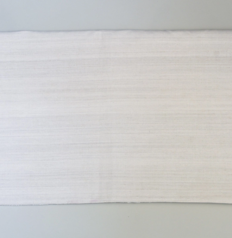 Nuometas. Lininiai ir medvilniniai siūlai. 240x60 cm.